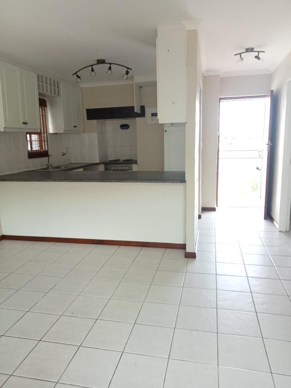 To Let 2 Bedroom Property for Rent in Parklands Western Cape